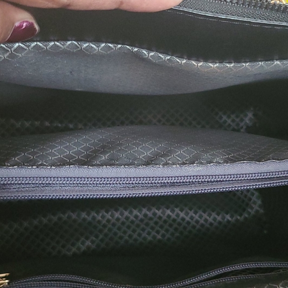 Purse. - Picture 2 of 3